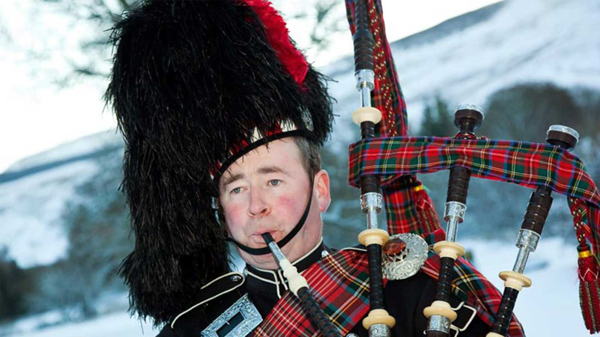 Edinburgh Funeral Piper